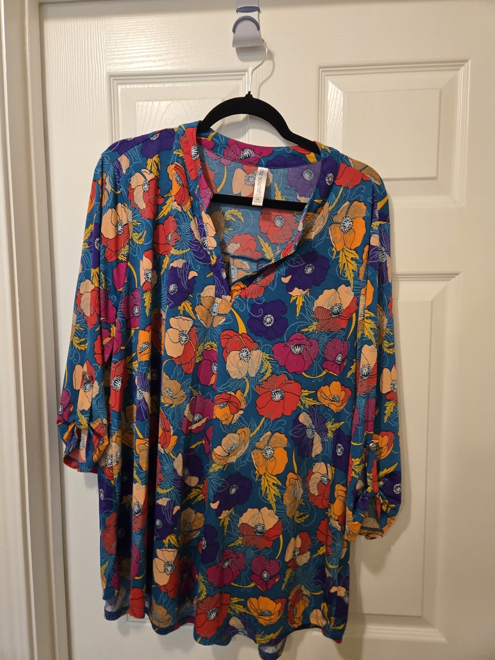 Bright Teal Floral Roll‑Sleeve Tunic
